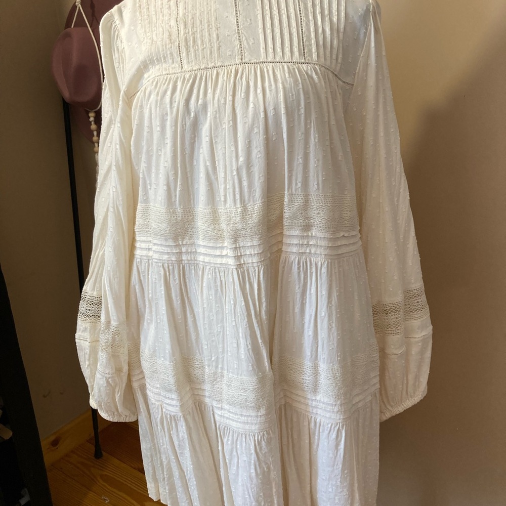 Old Navy Cream Long Sleeve Dress